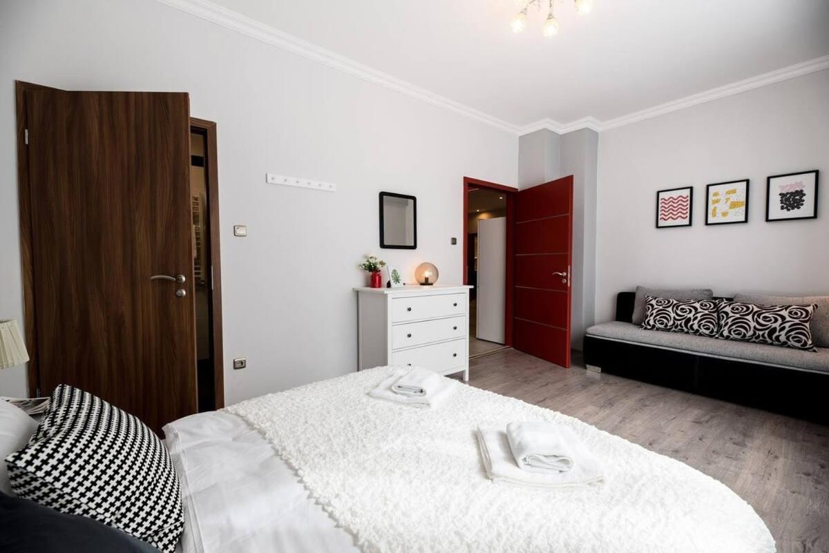 Ultra Central Large Home With Ac And Balcony Budapest Eksteriør billede